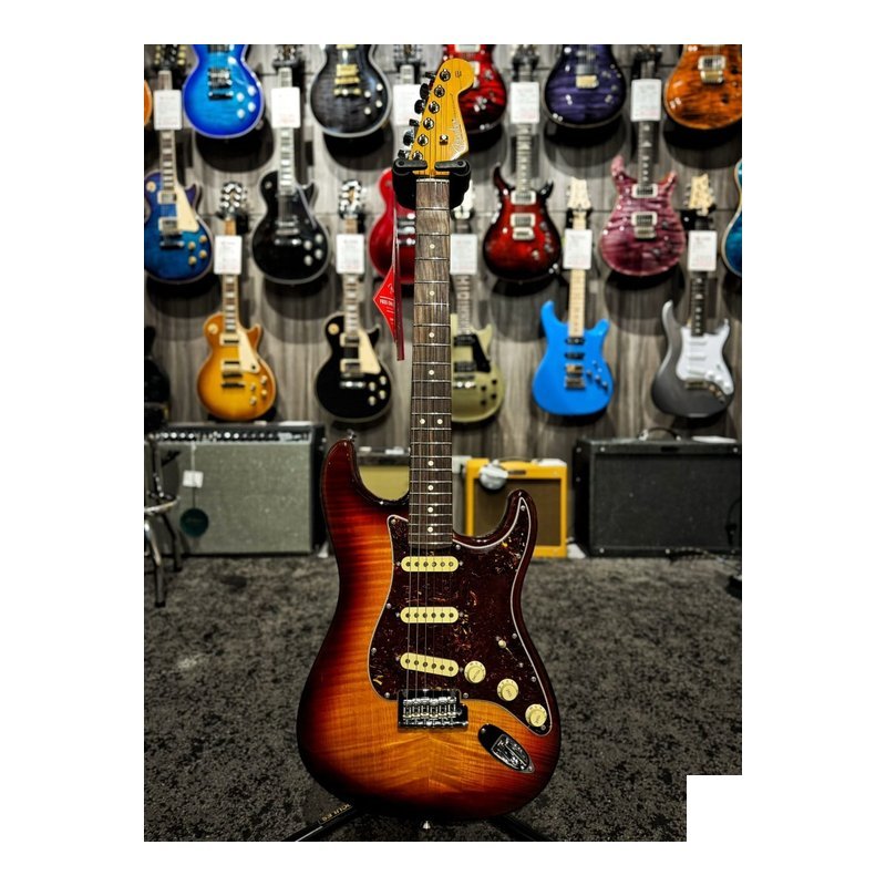 Fender Fender 70th Anniversary AM Professional II Stratocaster RW COM 公司貨 — 三峽電吉他