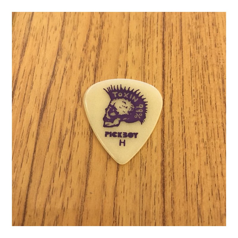 ♪Your Music 愉耳樂器♪PICKBOY 龐克骷髏 pick 吉他 烏克麗麗匹克H PICKBOY 龐克骷髏 pick 吉他 烏克麗麗匹克H — 三峽烏克麗麗