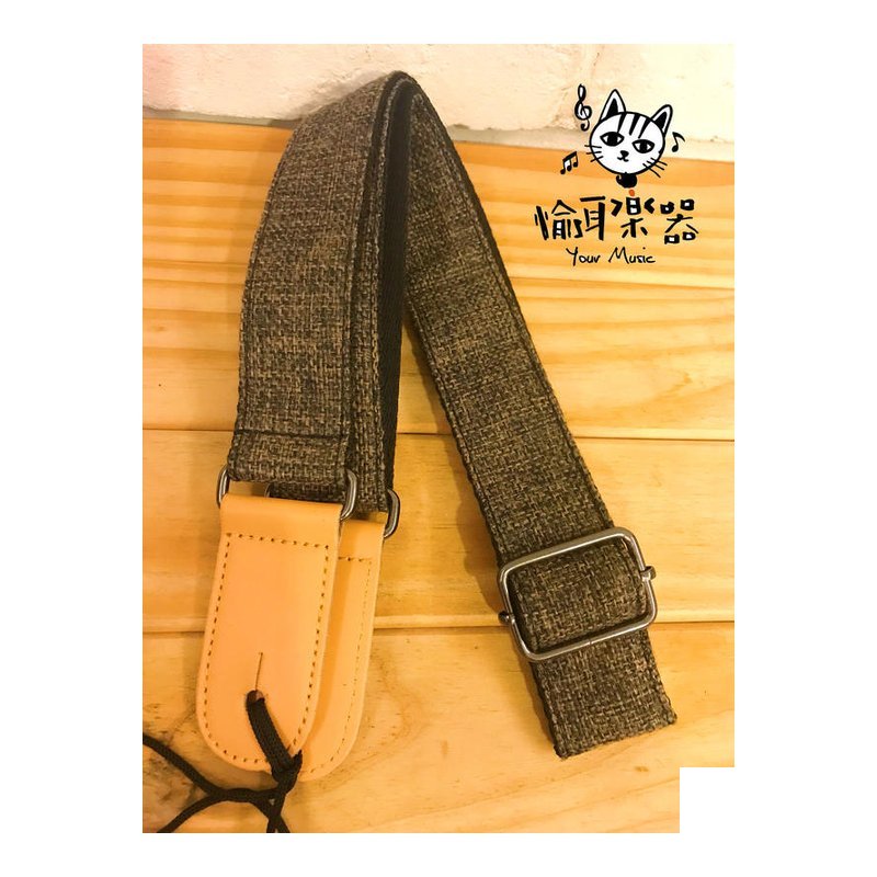 ♪ Your Music 愉耳樂器♪ 咖啡色亞麻布皮革拼接編織烏克麗麗 背帶 肩帶 文青風格 帆布材質 咖啡色亞麻布皮革拼接編織烏克麗麗 背帶 肩帶 文青風格 帆布材質 — 三峽烏克麗麗