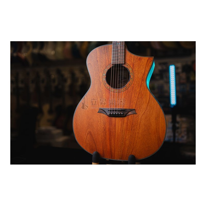 火山 Bromo BAT4MCE 全桃花心木面單 火山指板鑲嵌 阿馬拉烏木琴橋指板 Hillside Auditorium缺角 ToneFlow簍空音梁系統 — 三峽鼓 / 打擊