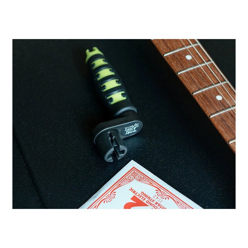 ERNIE ERNIE BALL P09604 PEGWINDER PLUS 捲弦器 拔釘器 多合一工具 — 三峽木吉他 / 民謠吉他