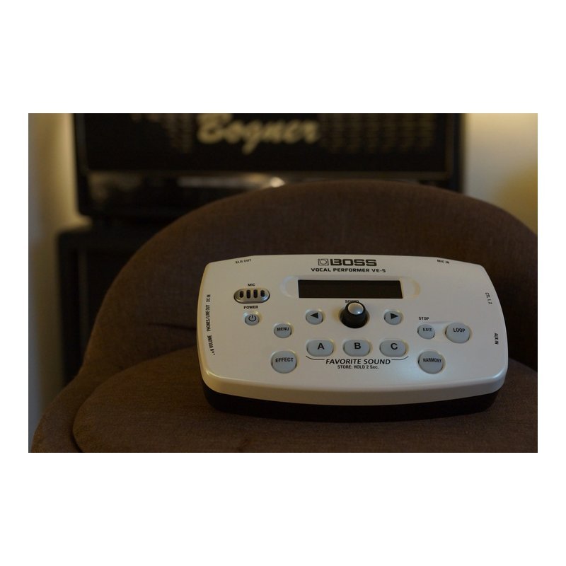 BOSS BOSS VE-5 Vocal Performer 人聲效果器 白色/紅色 — 三峽麥克風