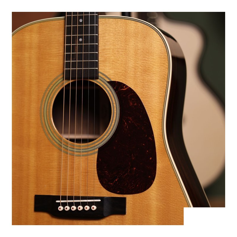 最新版 Martin D-28 美？ 全單板 木吉他 含原廠 硬盒 — 三峽木吉他 / 民謠吉他