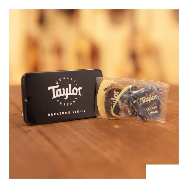 Taylor TLOP-2600 黑色彈片鐵盒 內附9片PICK — 三峽配件 / 週邊
